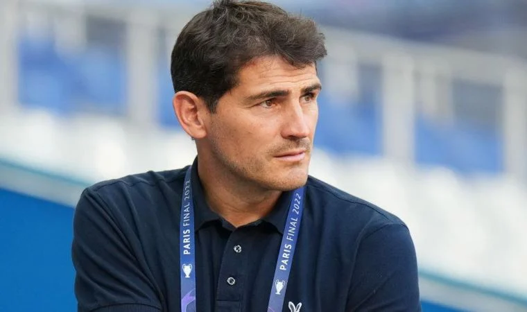 Casillas, eşcinsel olduğunu yazan tweeti hacklendiğini söyleyerek sildi