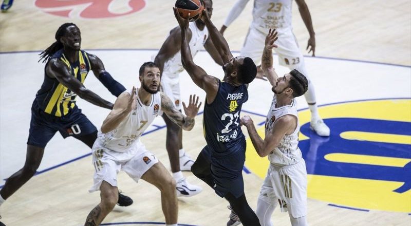 Fenerbahçe EuroLeague'de 3'te 3 yaptı