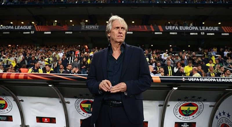 Mustafa Denizli'den Jorge Jesus'a: Futbolculara rotasyonla…