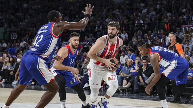 Şampiyon EuroLeague'e galibiyetle başladı! Anadaolu Efes 72-59 Kızılyıldız