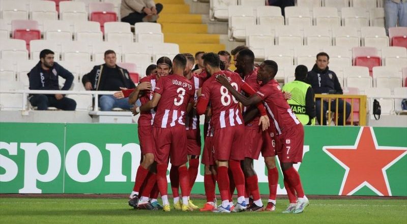 Sivasspor'un grubunda ilginç puan durumu! Puanlar 4, averajlar sıfır