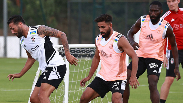 Beşiktaş'ta Masuaku ve Umut Meraş kararı